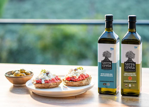 Terra Creta Olivový olej a dakos